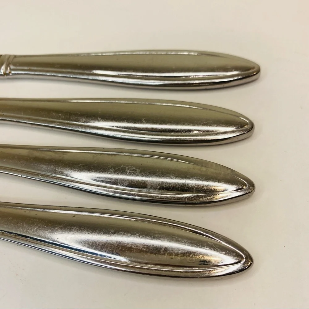 Reed & Barton Stainless Steel Celebration 4 Dinner Knives & 6 Steak Knives EUC